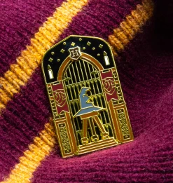 Warner Bros Gryffindor In The Great Hall Enamel Pin -Harry Potter Gryffindor HousePin2