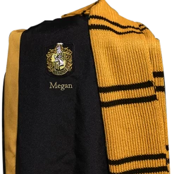 Warner Bros Personalised Hufflepuff Robe -Harry Potter HufflepuffScarf2 4cde7a77 ad50 4480 aa74 6a223092d2ef