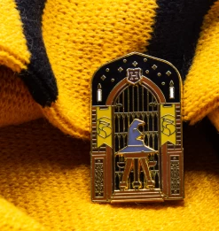 Warner Bros Hufflepuff In The Great Hall Enamel Pin -Harry Potter Hufflepuff HousePin2