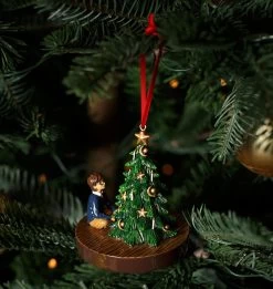 Warner Bros Harry Potter Christmas Ornament -Harry Potter XMAS23 Lifestyle HarryDecoration1