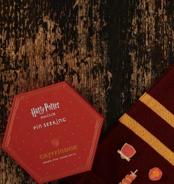 Warner Bros Second Edition Gryffindor Enamel Pins Set -Harry Potter gryff scarf